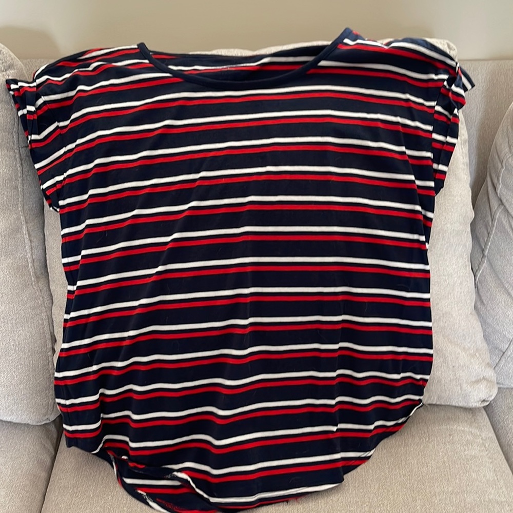 LL Bean signature collection top size large